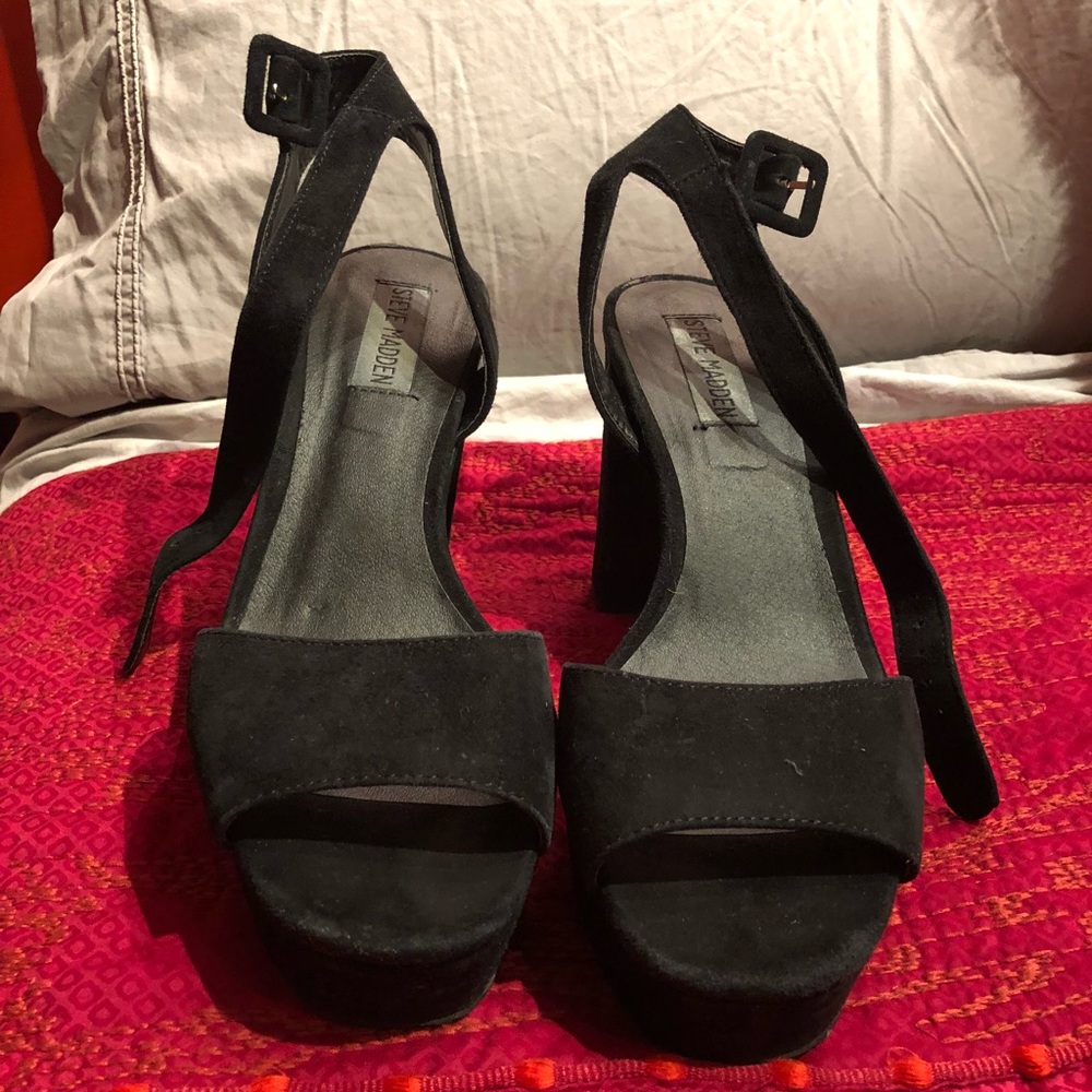 Steve Madden Chunky Black Platform Heels